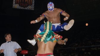 9_The_Monday_Night_War_Flight_of_the_Cruiserweights_S1E9_2014_10_07_SHD